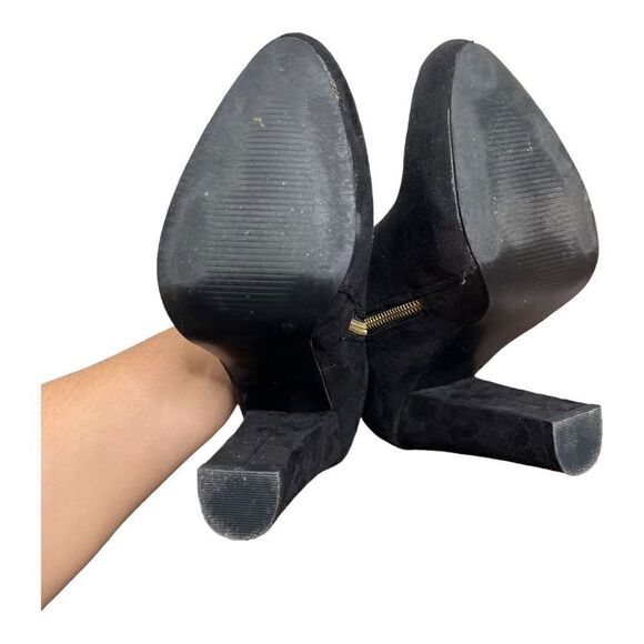 DIBA Black Ankle Booties. Size 9 - Picture 5 of 10